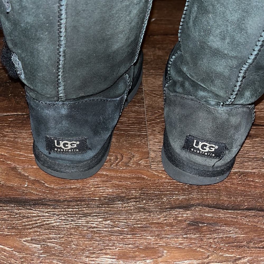 Ugg Bailey Button 3 Button Black Boots Euc Size 7 - image 5